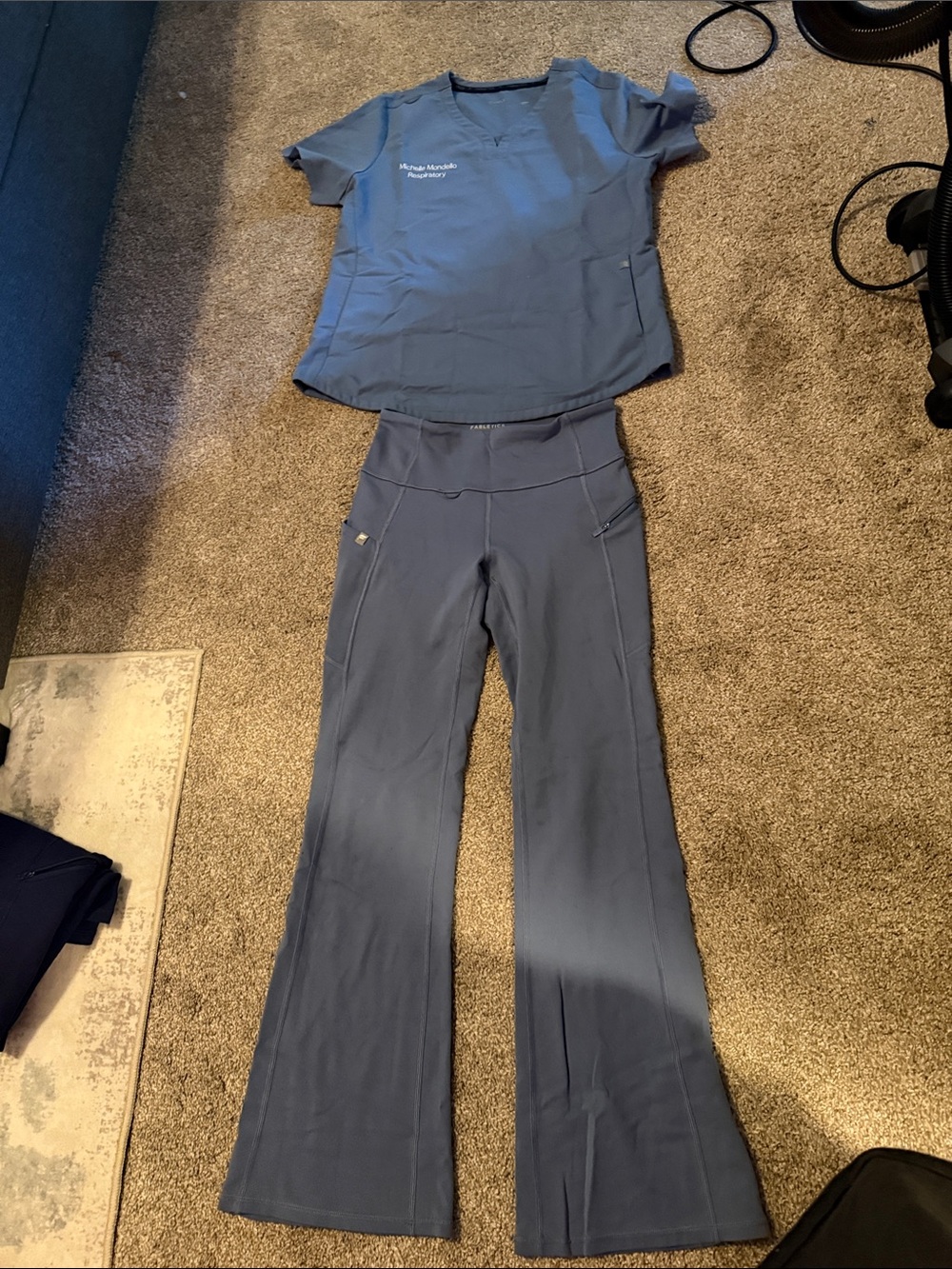 Stretch fabletics scrub set blue